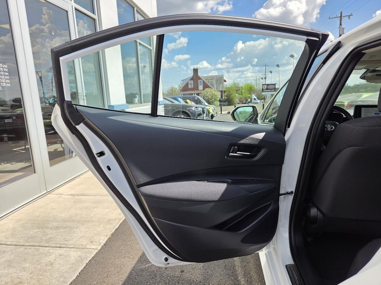 Toyota Corolla LE CVT (Natl) 2025