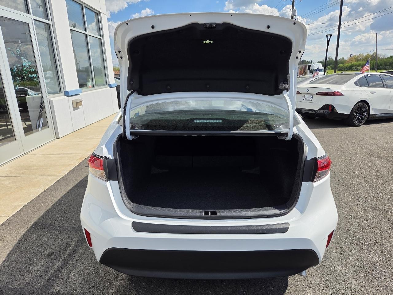 Toyota Corolla LE CVT (Natl) 2025