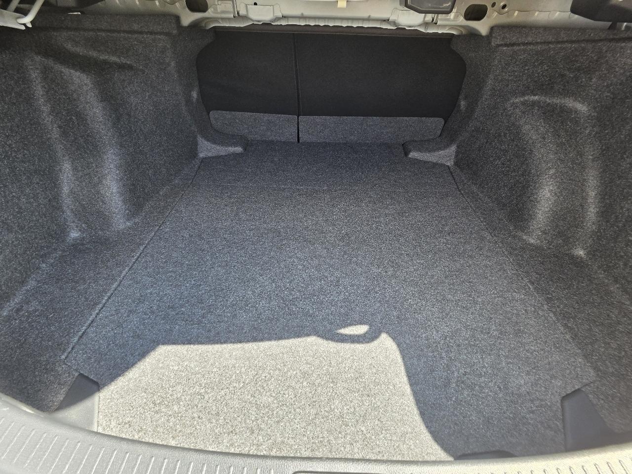 Toyota Corolla LE CVT (Natl) 2025