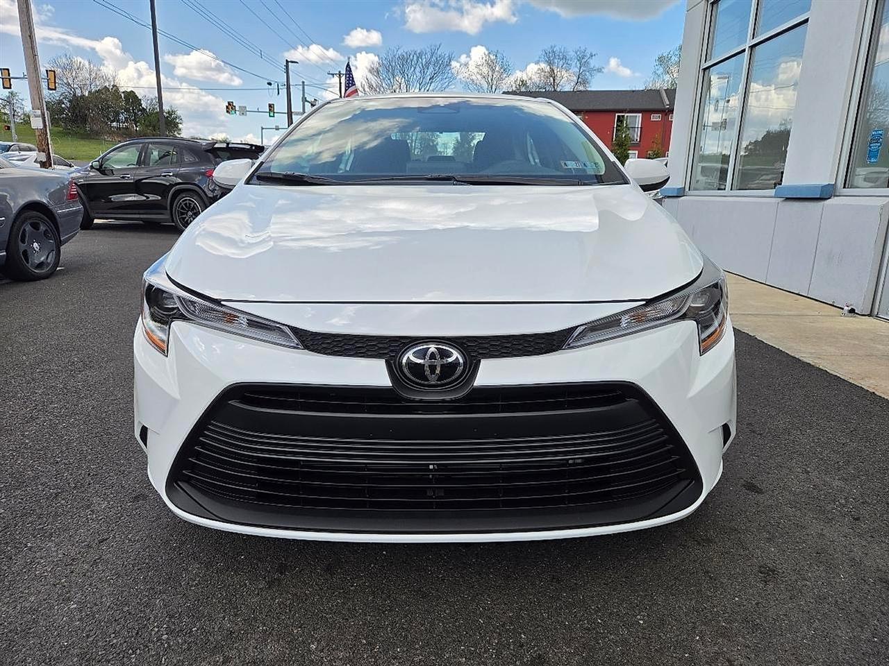 Toyota Corolla LE CVT (Natl) 2025