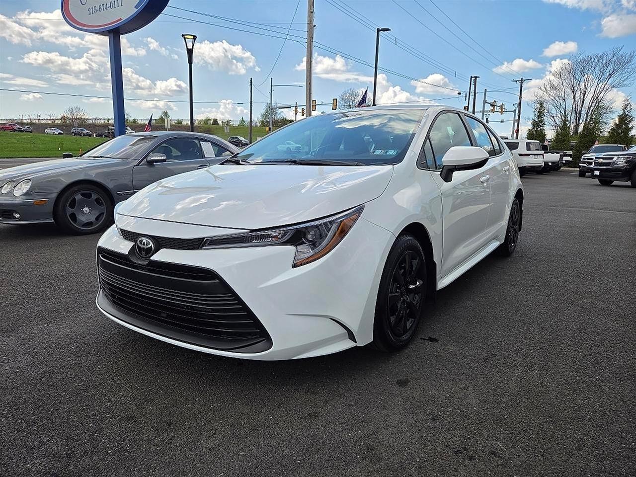 Toyota Corolla LE CVT (Natl) 2025