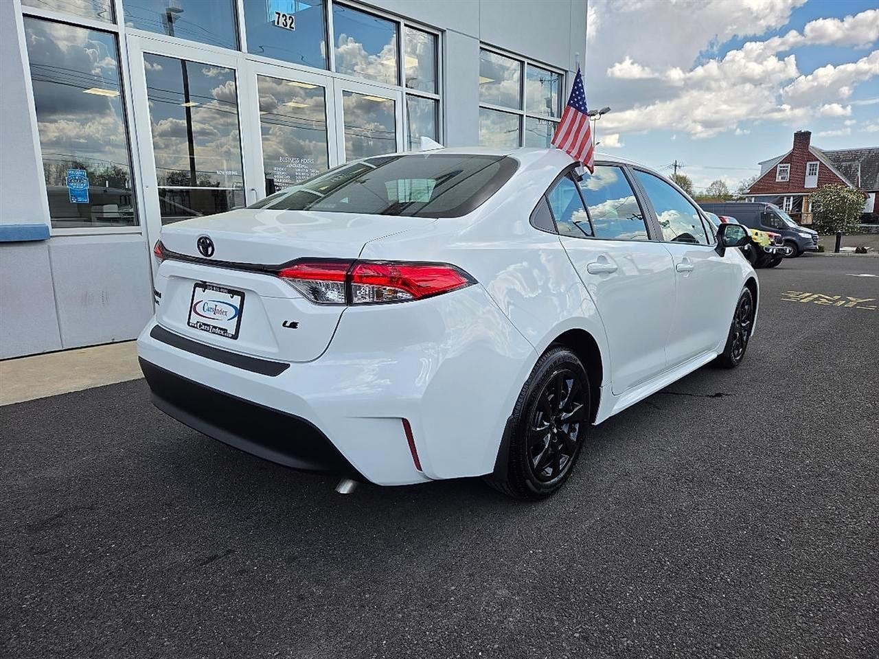 Toyota Corolla LE CVT (Natl) 2025