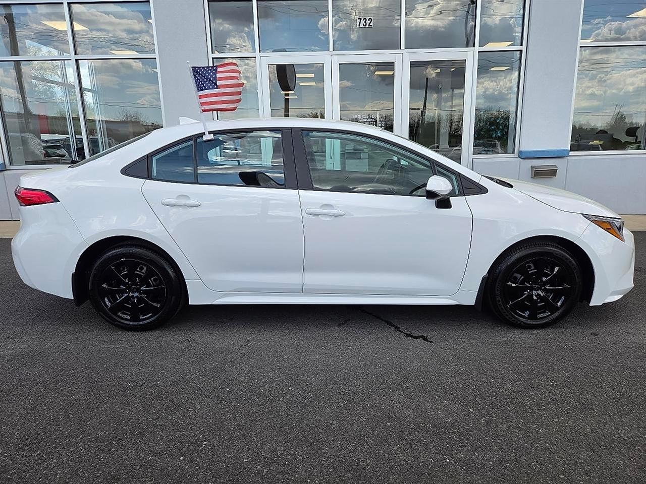 Toyota Corolla LE CVT (Natl) 2025