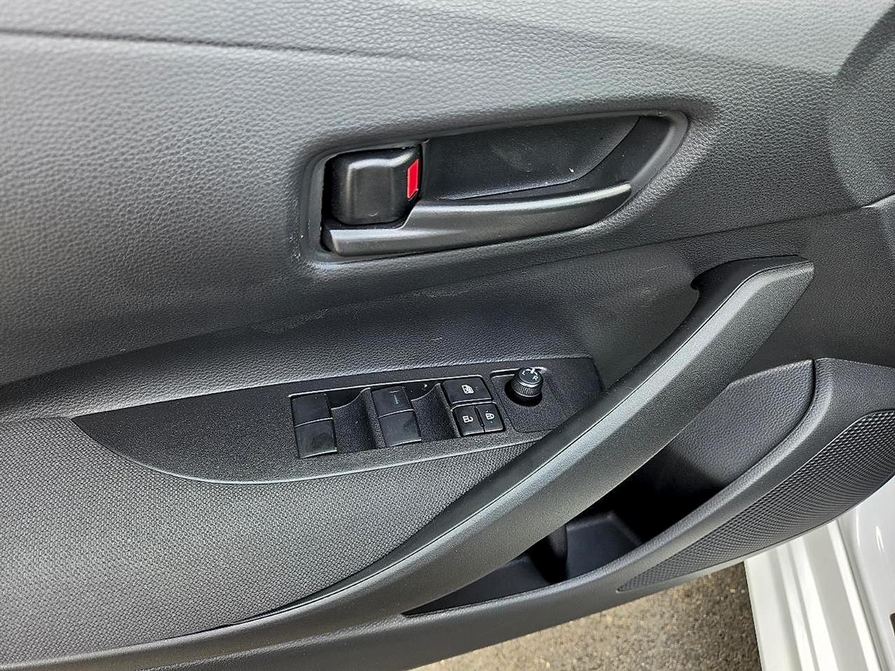 Toyota Corolla LE CVT (Natl) 2025