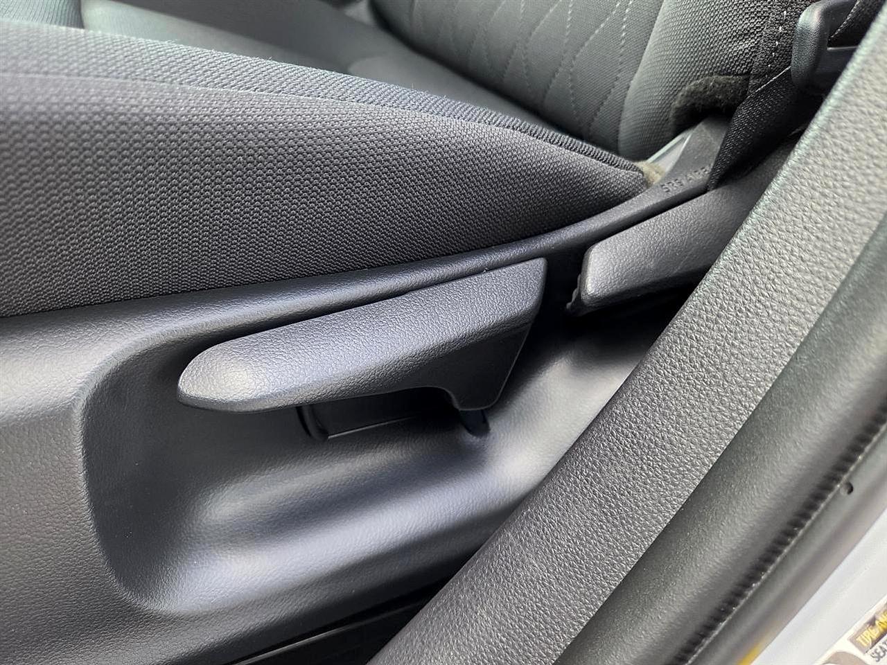 Toyota Corolla LE CVT (Natl) 2025