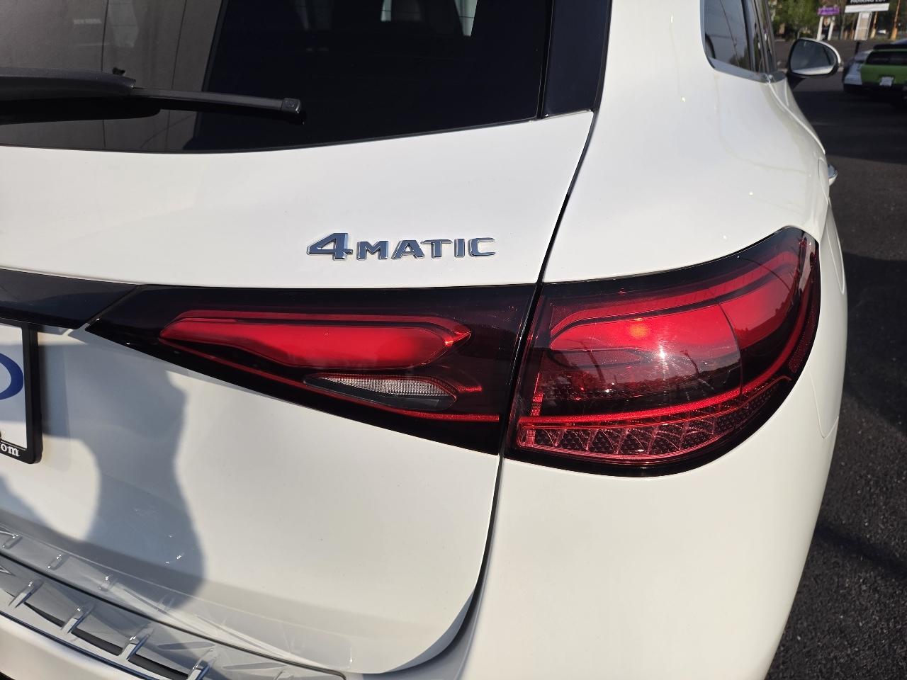 Mercedes-Benz GLC GLC 300 4MATIC SUV 2023