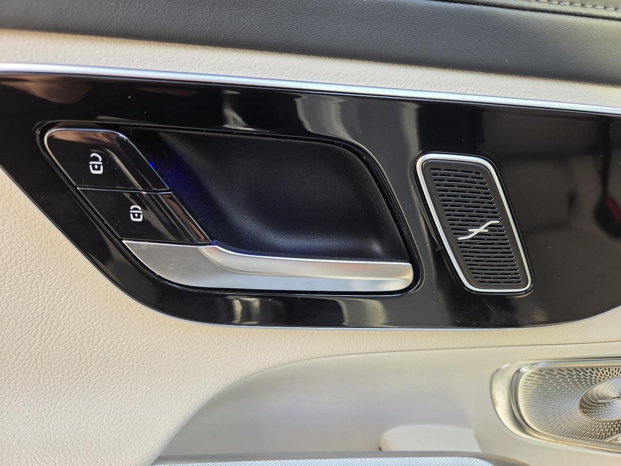 Mercedes-Benz GLC GLC 300 4MATIC SUV 2023