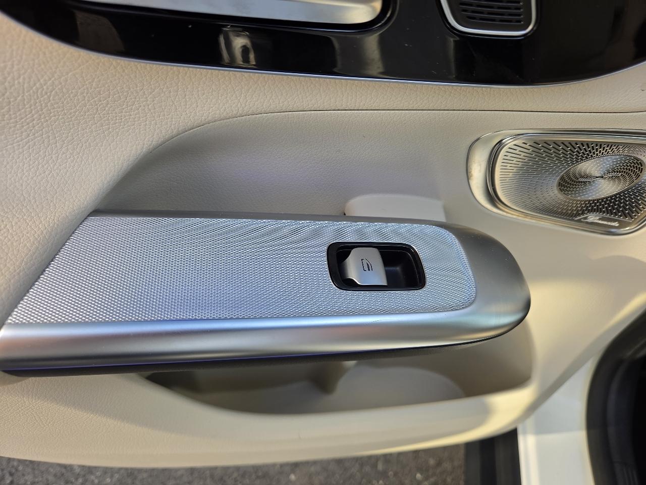 Mercedes-Benz GLC GLC 300 4MATIC SUV 2023
