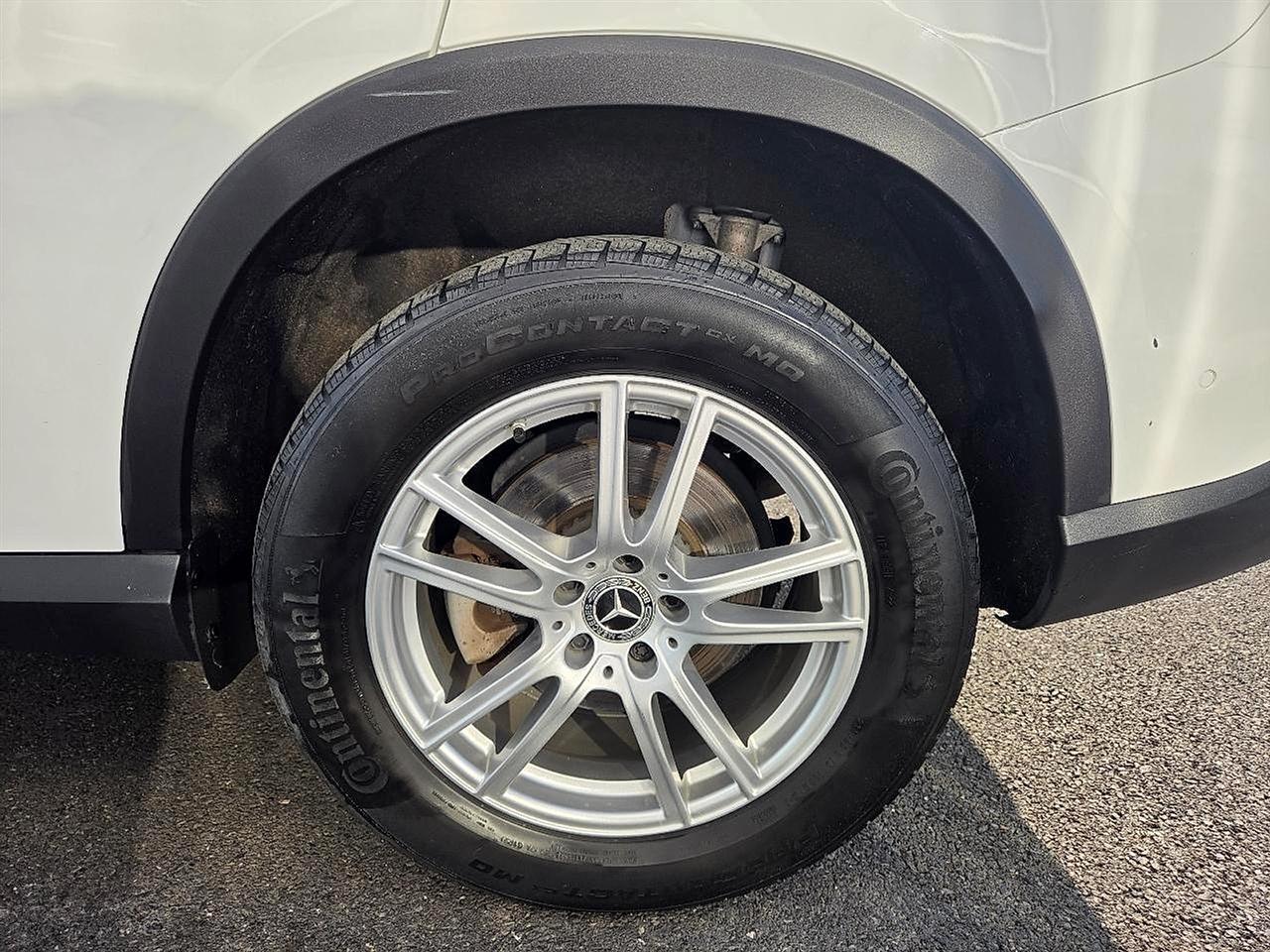 Mercedes-Benz GLC GLC 300 4MATIC SUV 2023