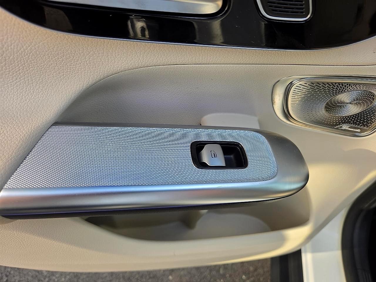 Mercedes-Benz GLC GLC 300 4MATIC SUV 2023