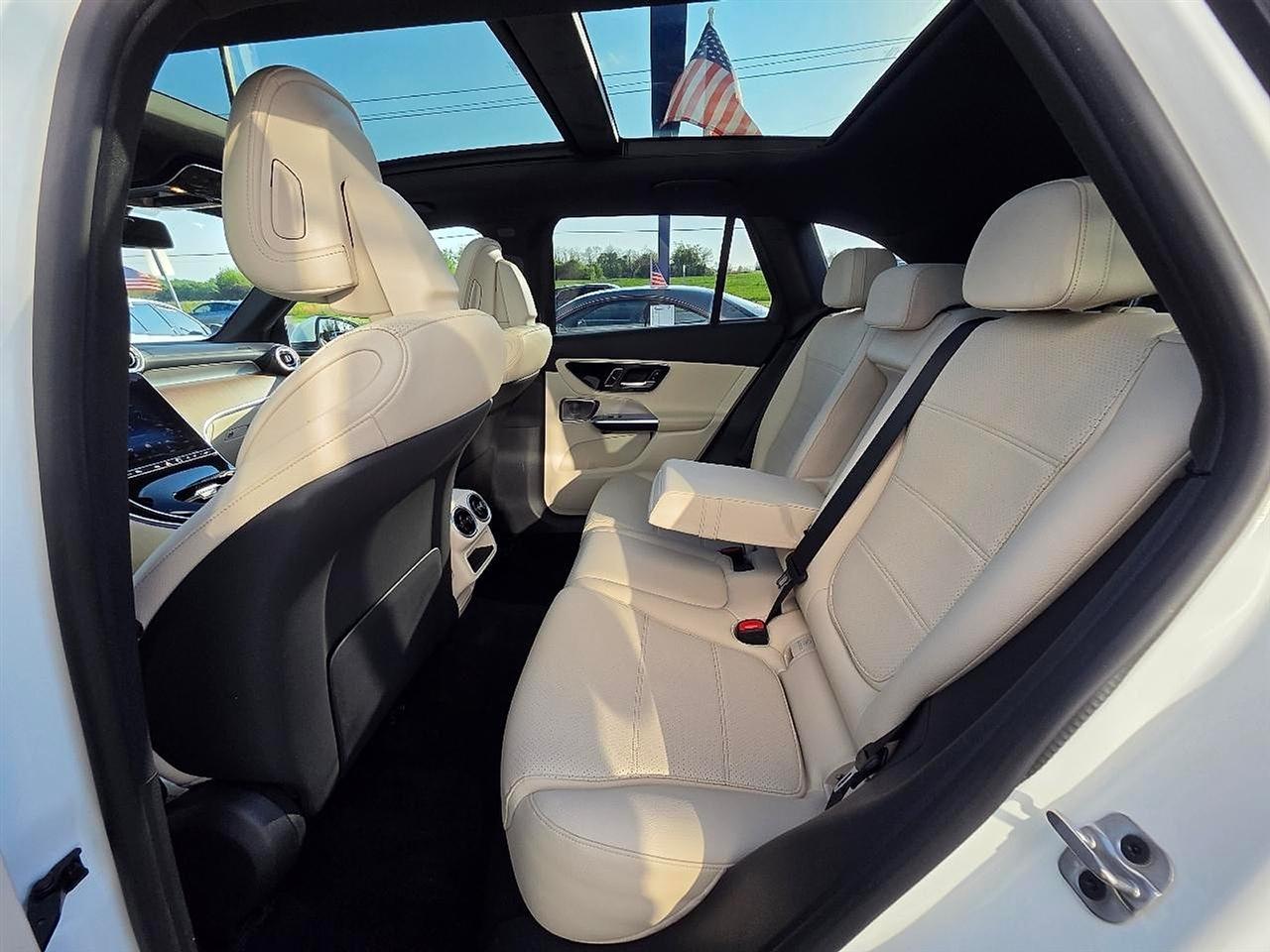 Mercedes-Benz GLC GLC 300 4MATIC SUV 2023