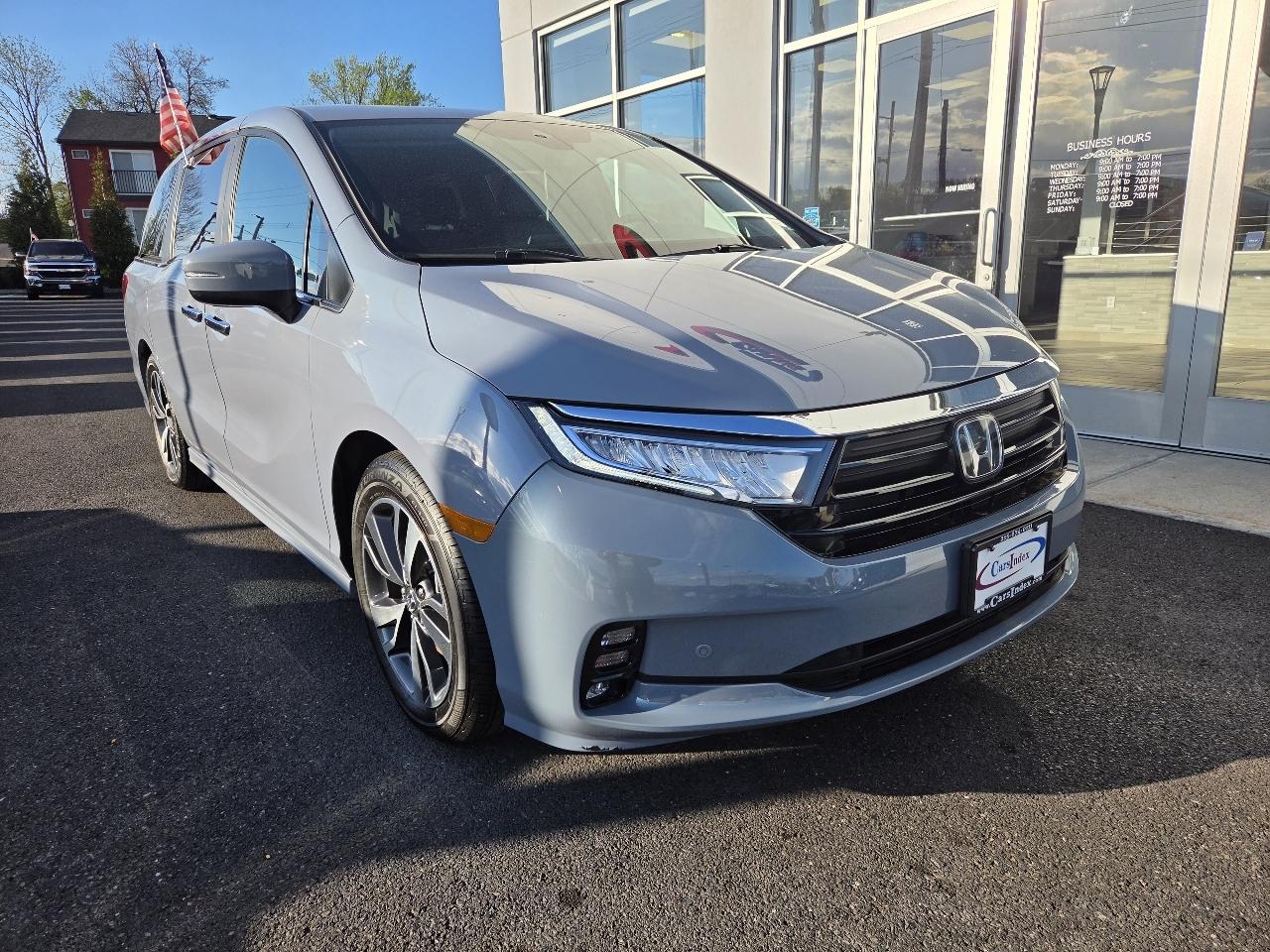 Honda Odyssey Touring Auto 2023