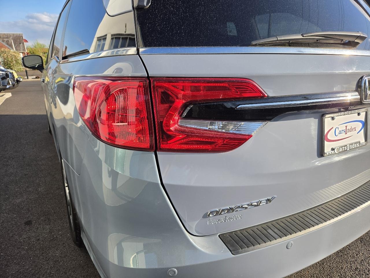 Honda Odyssey Touring Auto 2023