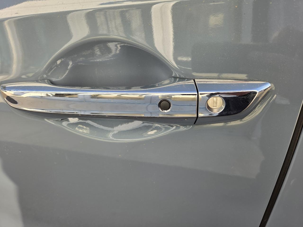 Honda Odyssey Touring Auto 2023