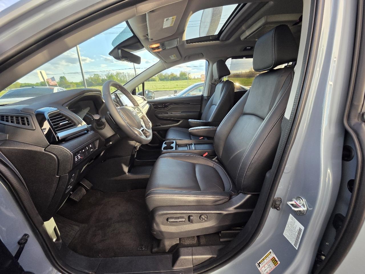 Honda Odyssey Touring Auto 2023
