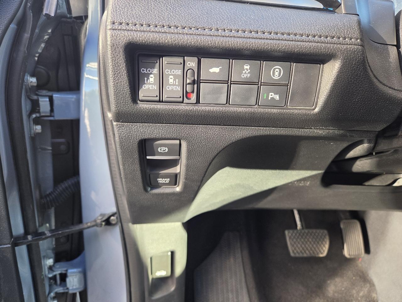 Honda Odyssey Touring Auto 2023