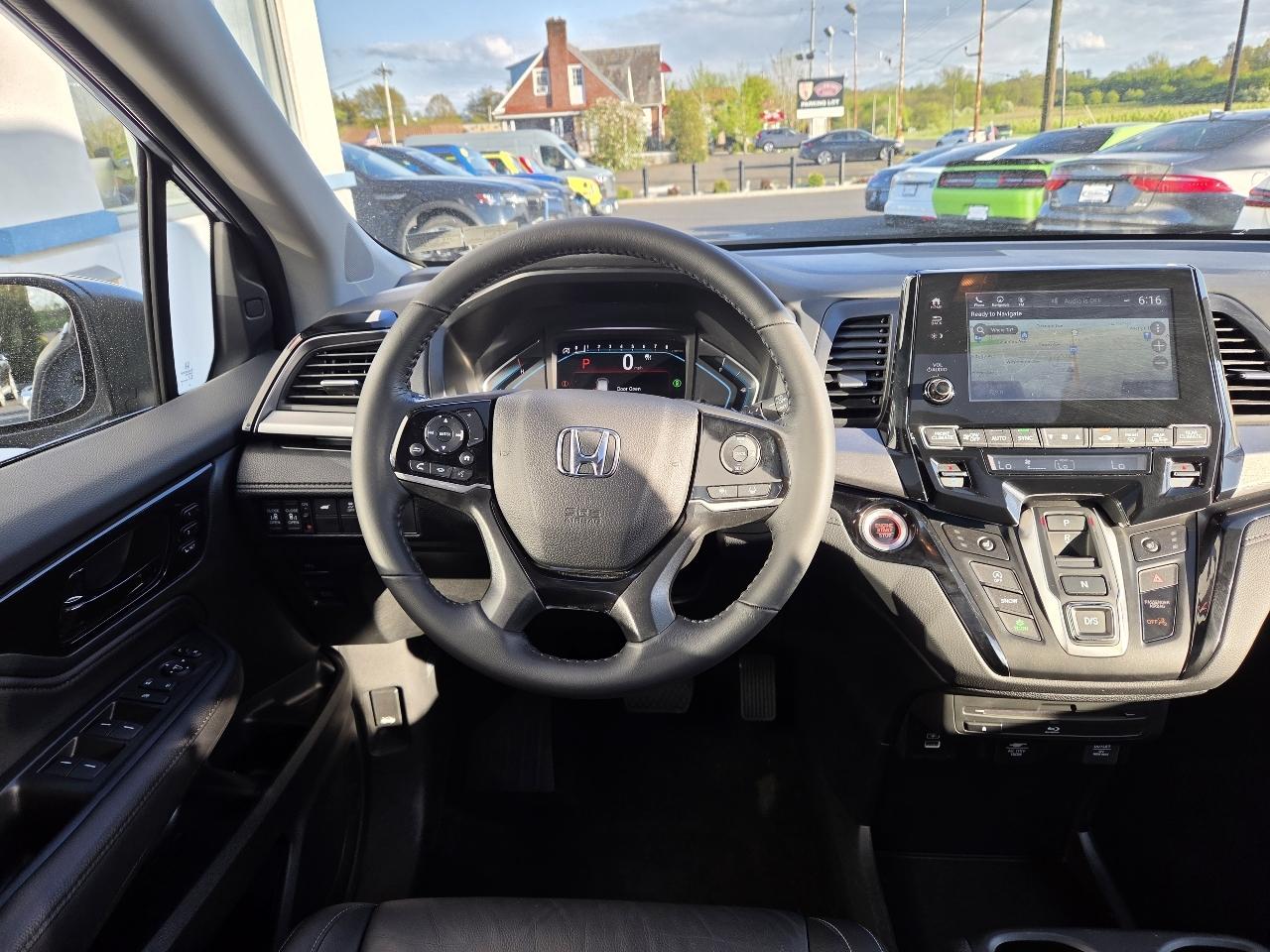 Honda Odyssey Touring Auto 2023