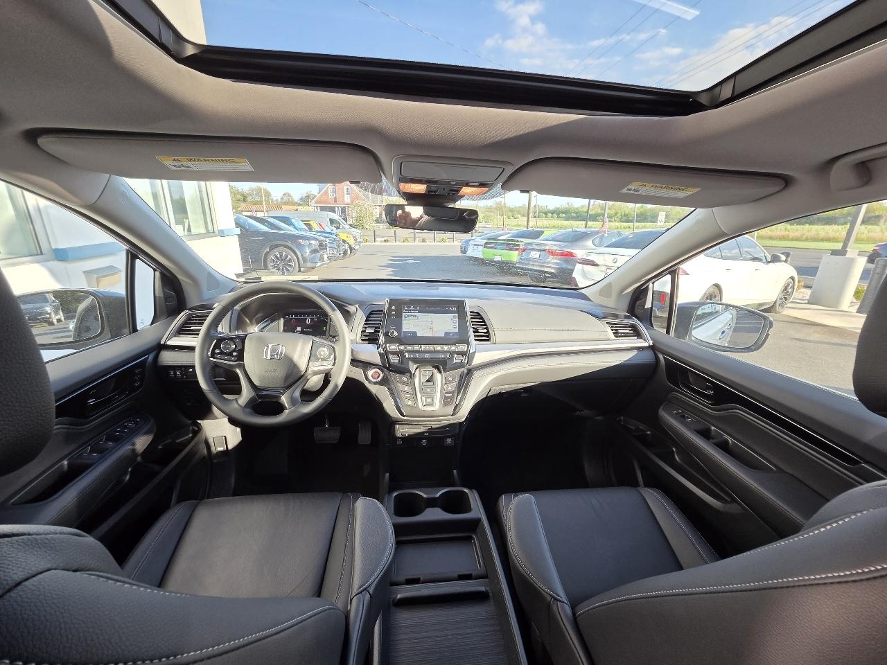 Honda Odyssey Touring Auto 2023