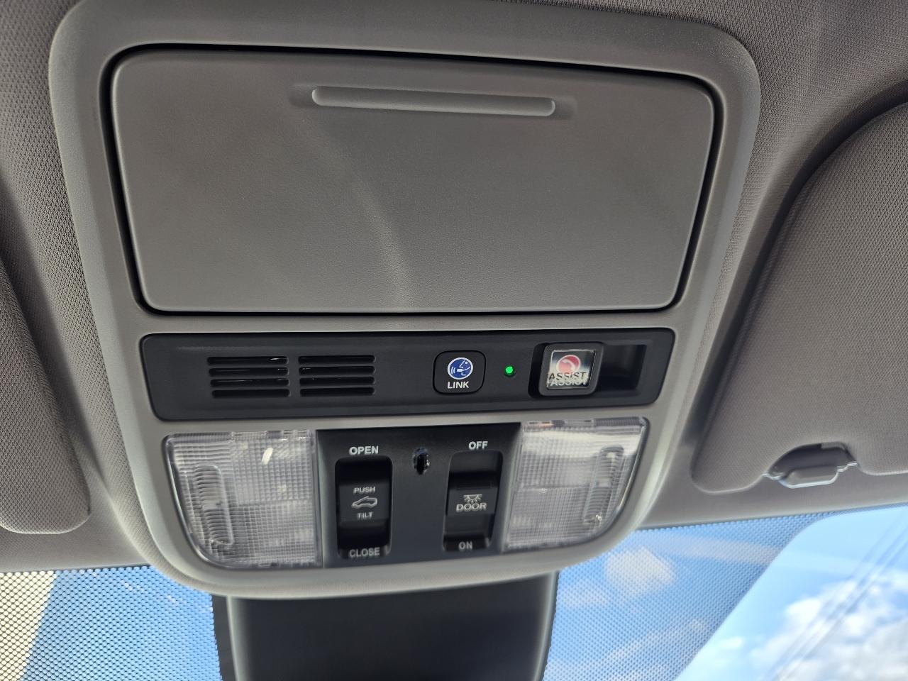 Honda Odyssey Touring Auto 2023