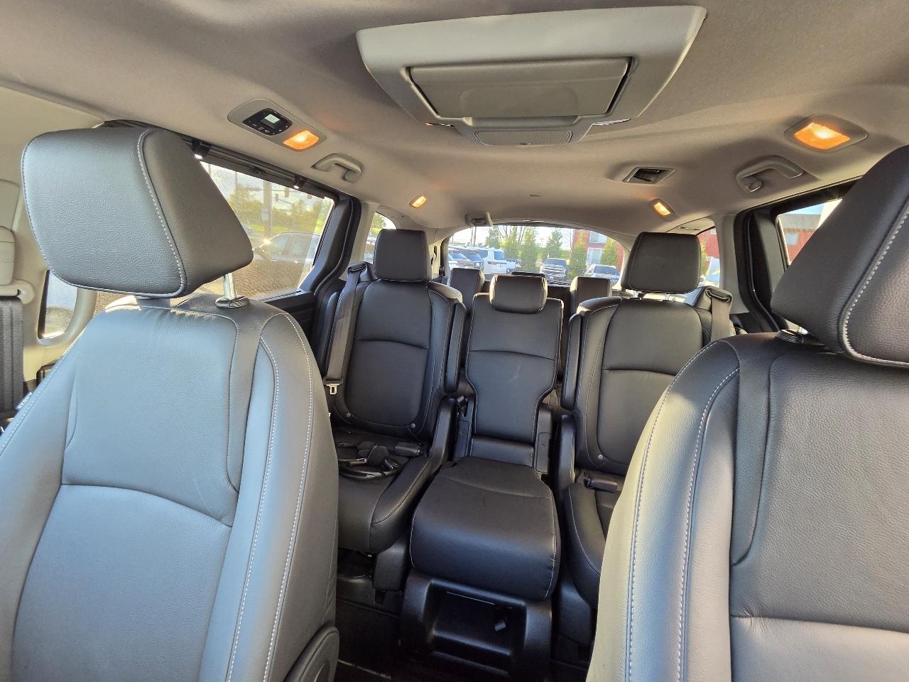 Honda Odyssey Touring Auto 2023