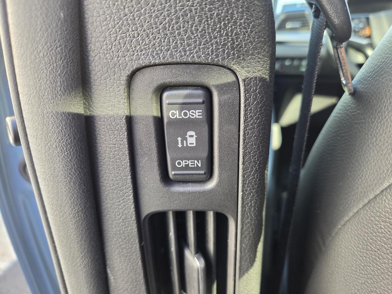 Honda Odyssey Touring Auto 2023