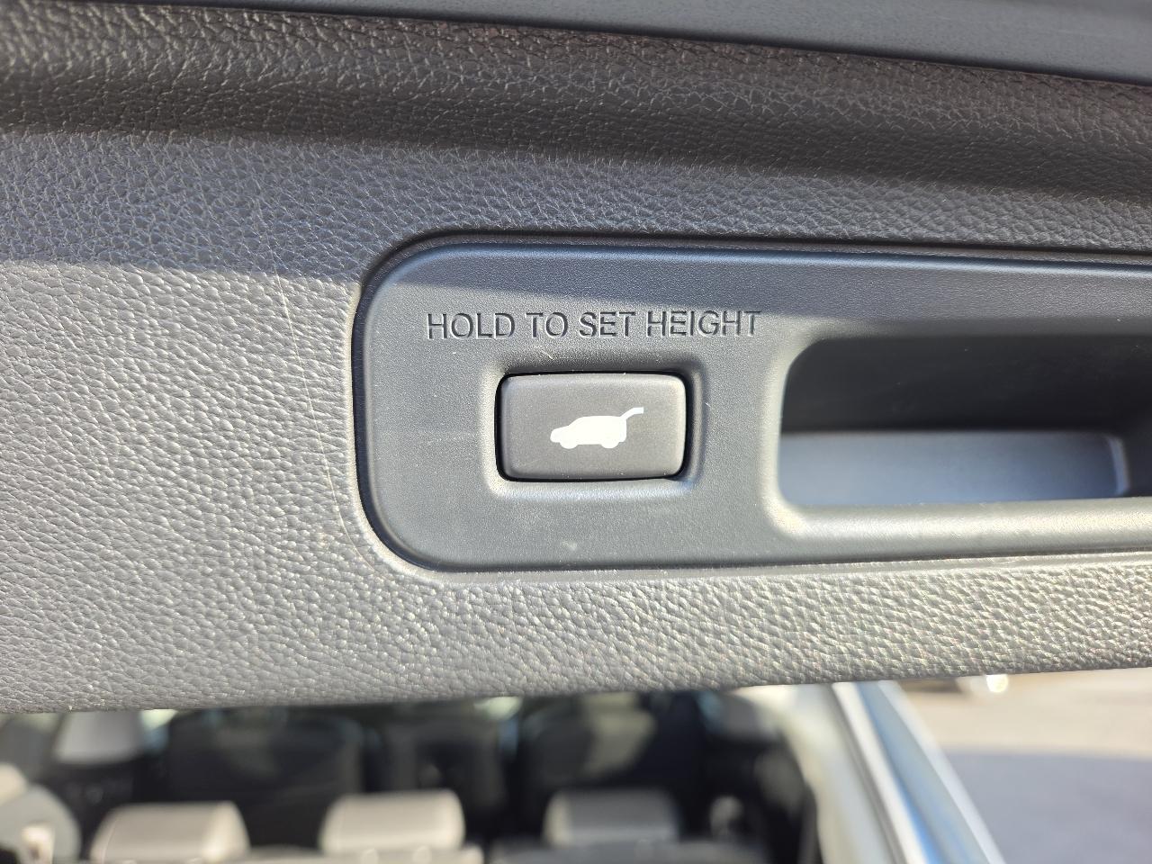 Honda Odyssey Touring Auto 2023