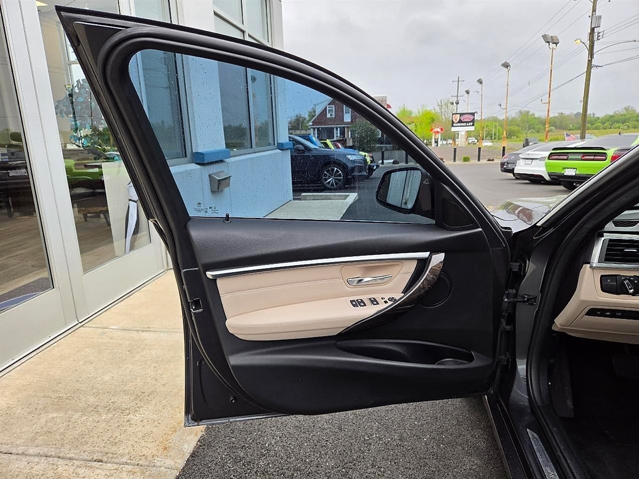 BMW 3 Series  2017