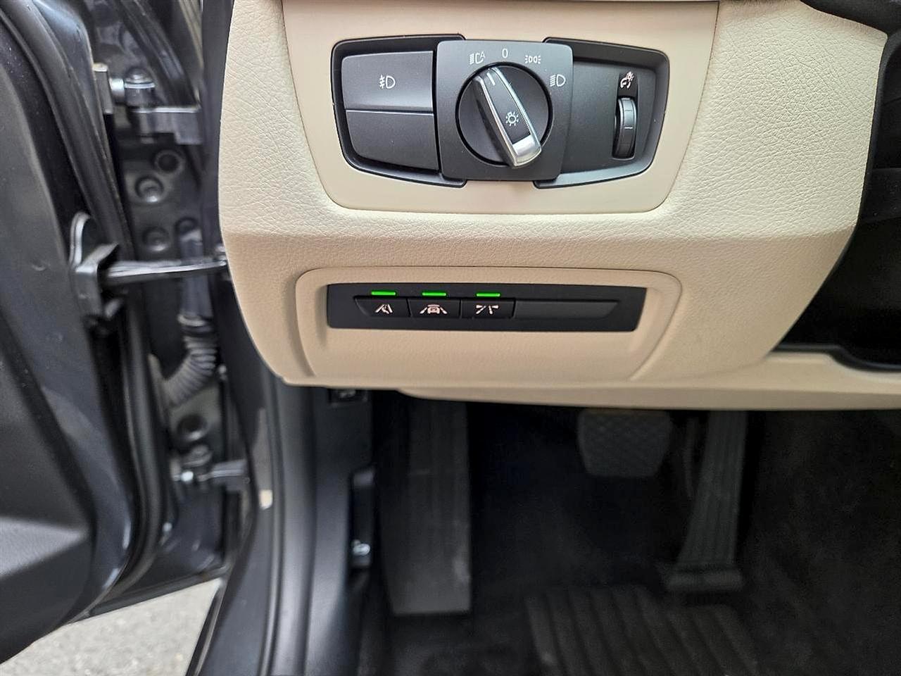 BMW 3 Series  2017