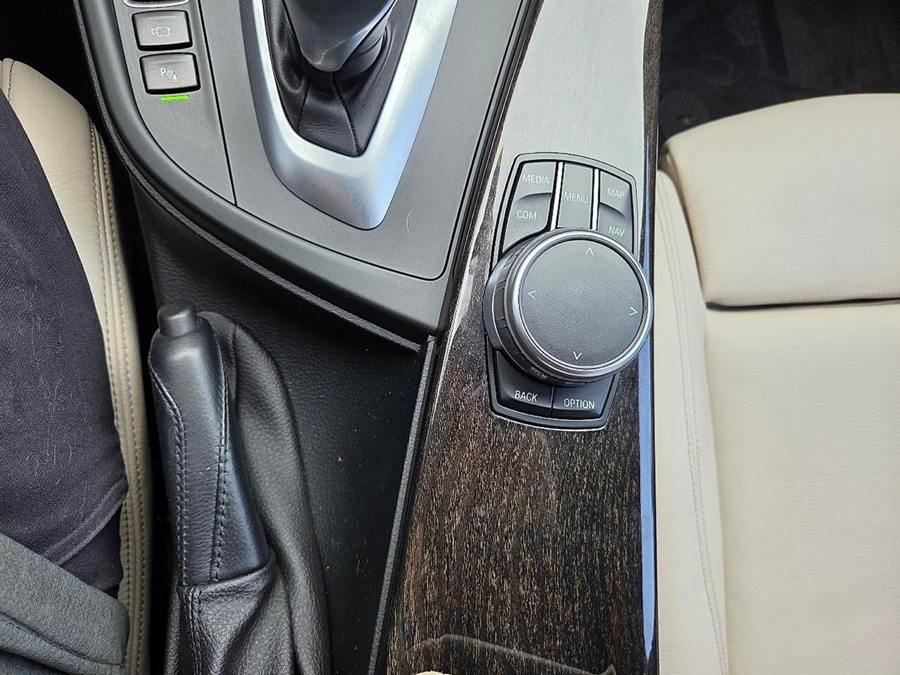 BMW 3 Series  2017