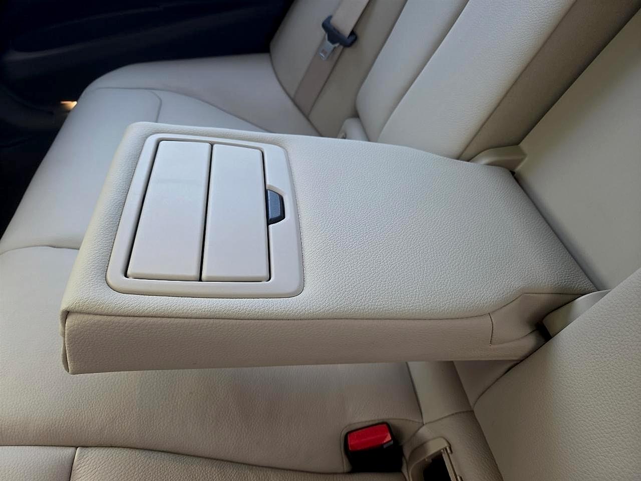 BMW 3 Series  2017