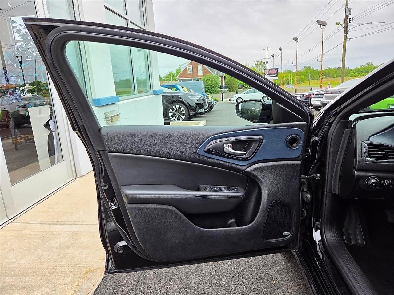 Chrysler 200 S AWD 2015