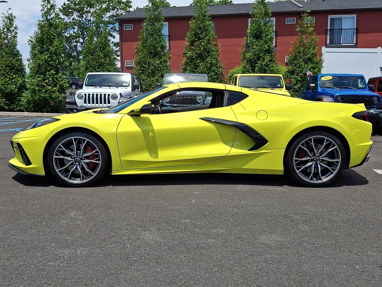 Chevrolet Corvette 2dr Stingray Cpe w/2LT 2023