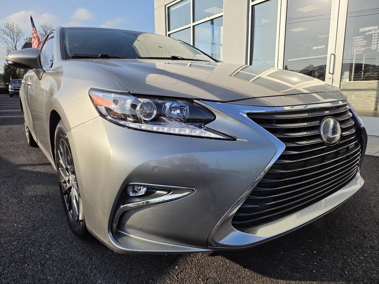 Lexus ES  2018