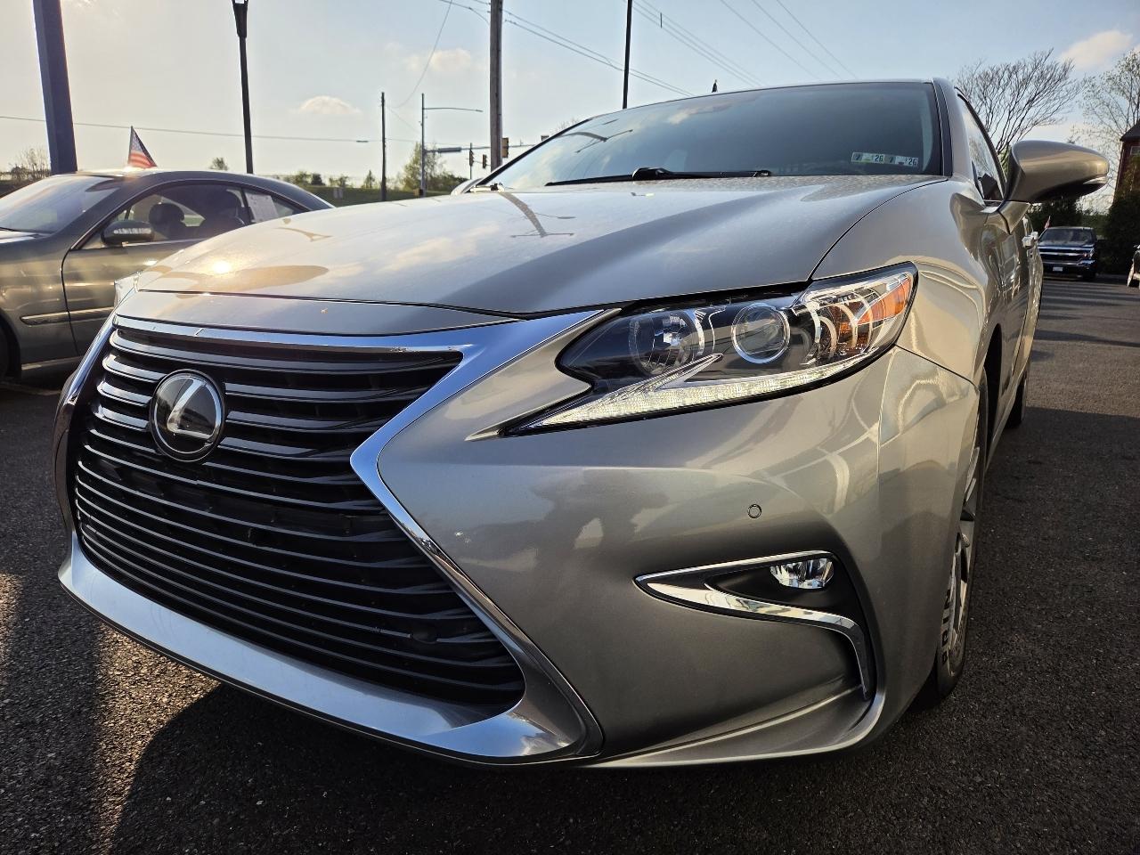 Lexus ES  2018