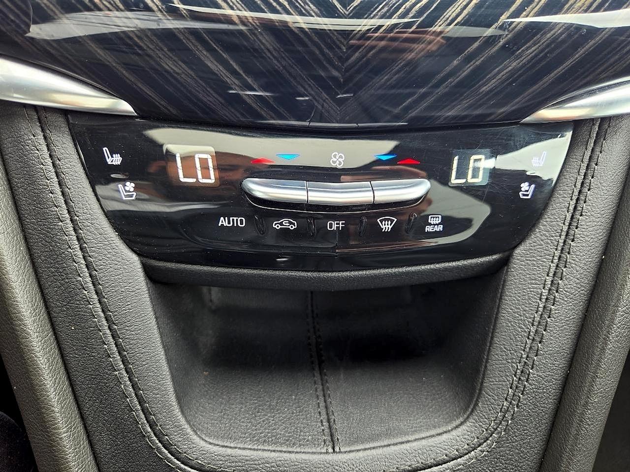 Cadillac XT6 FWD 4dr Premium Luxury 2024