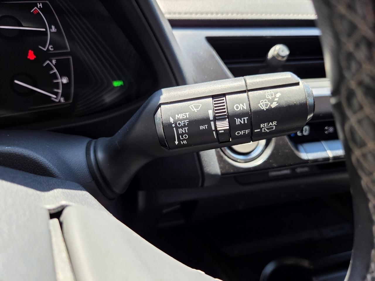 Lexus UX UX 200 FWD 2022