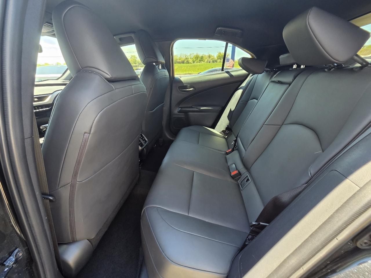 Lexus UX UX 200 FWD 2022