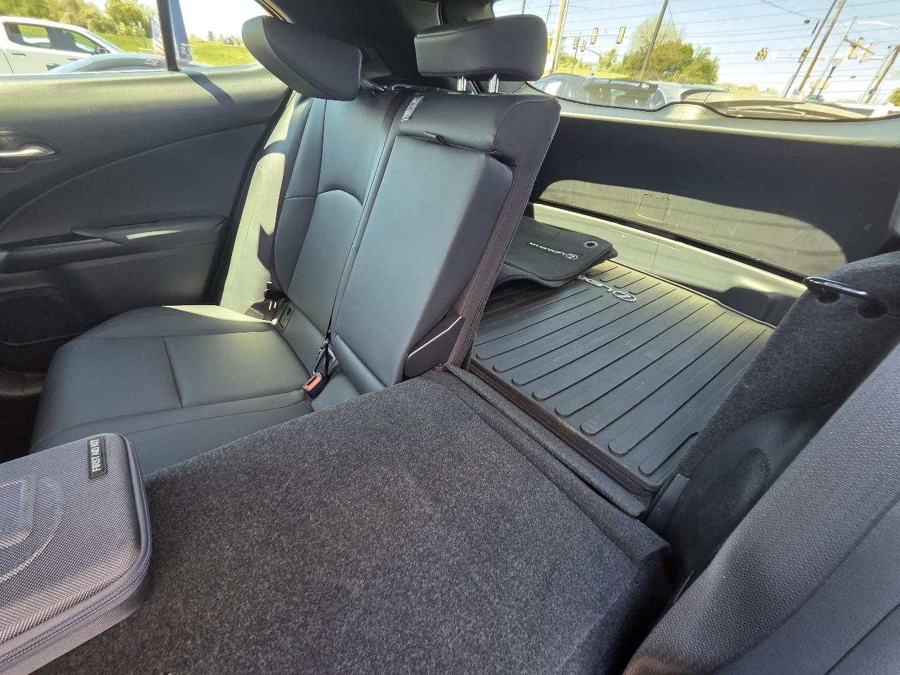Lexus UX UX 200 FWD 2022