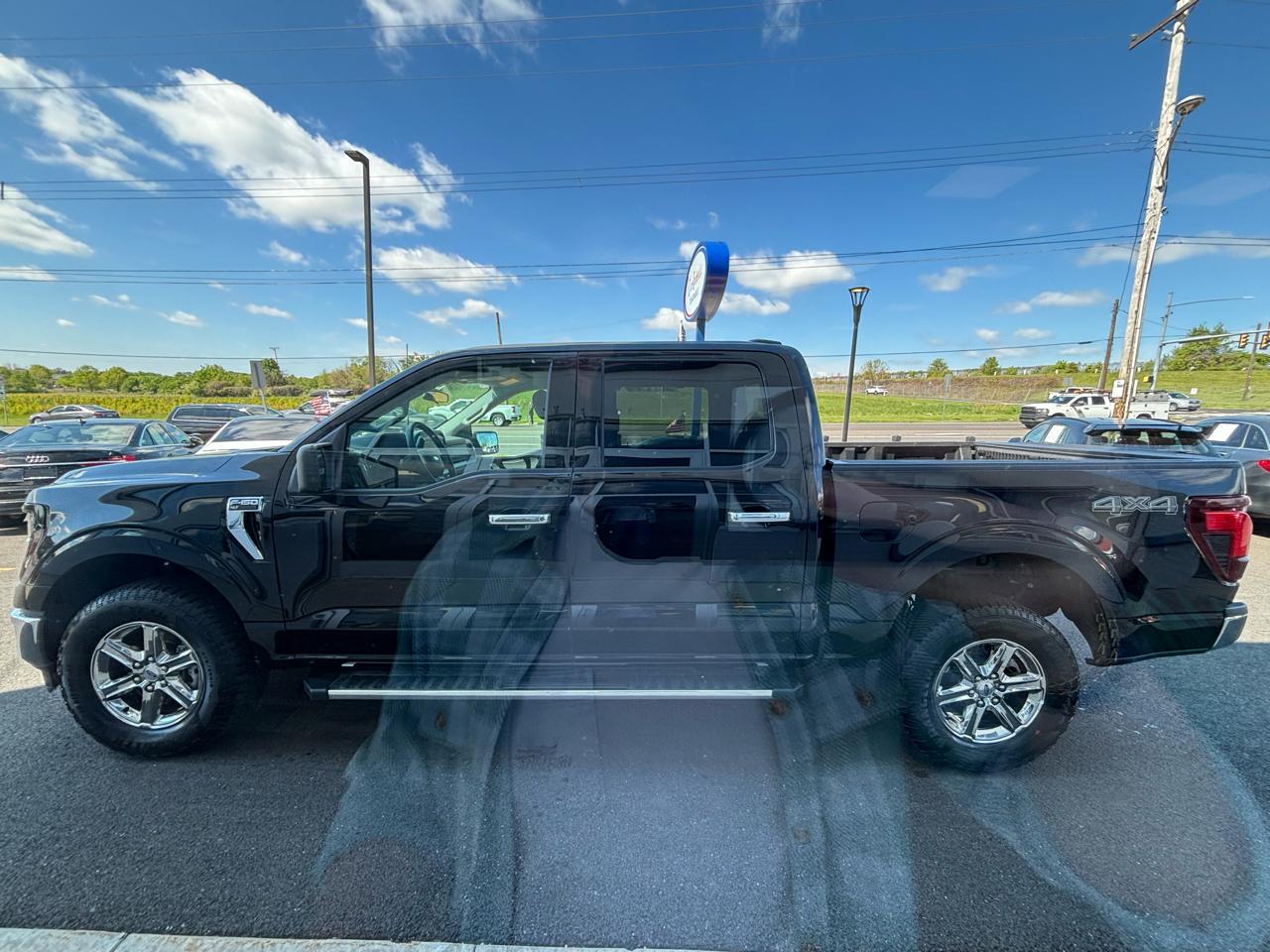 Ford F-150 XLT 4WD SuperCrew 5.5' Box 2025