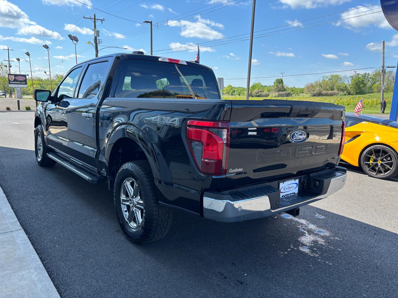 Ford F-150 XLT 4WD SuperCrew 5.5' Box 2025