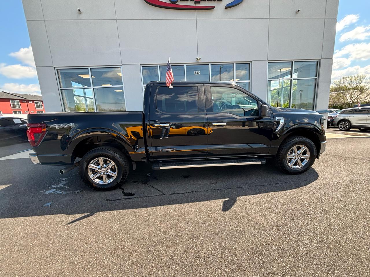 Ford F-150 XLT 4WD SuperCrew 5.5' Box 2025