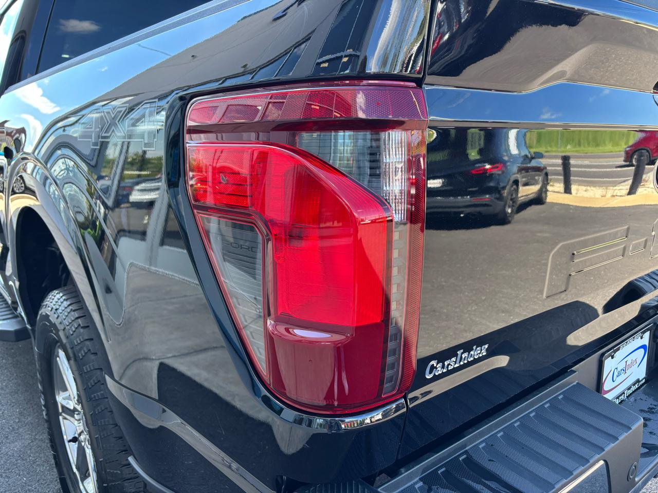 Ford F-150 XLT 4WD SuperCrew 5.5' Box 2025