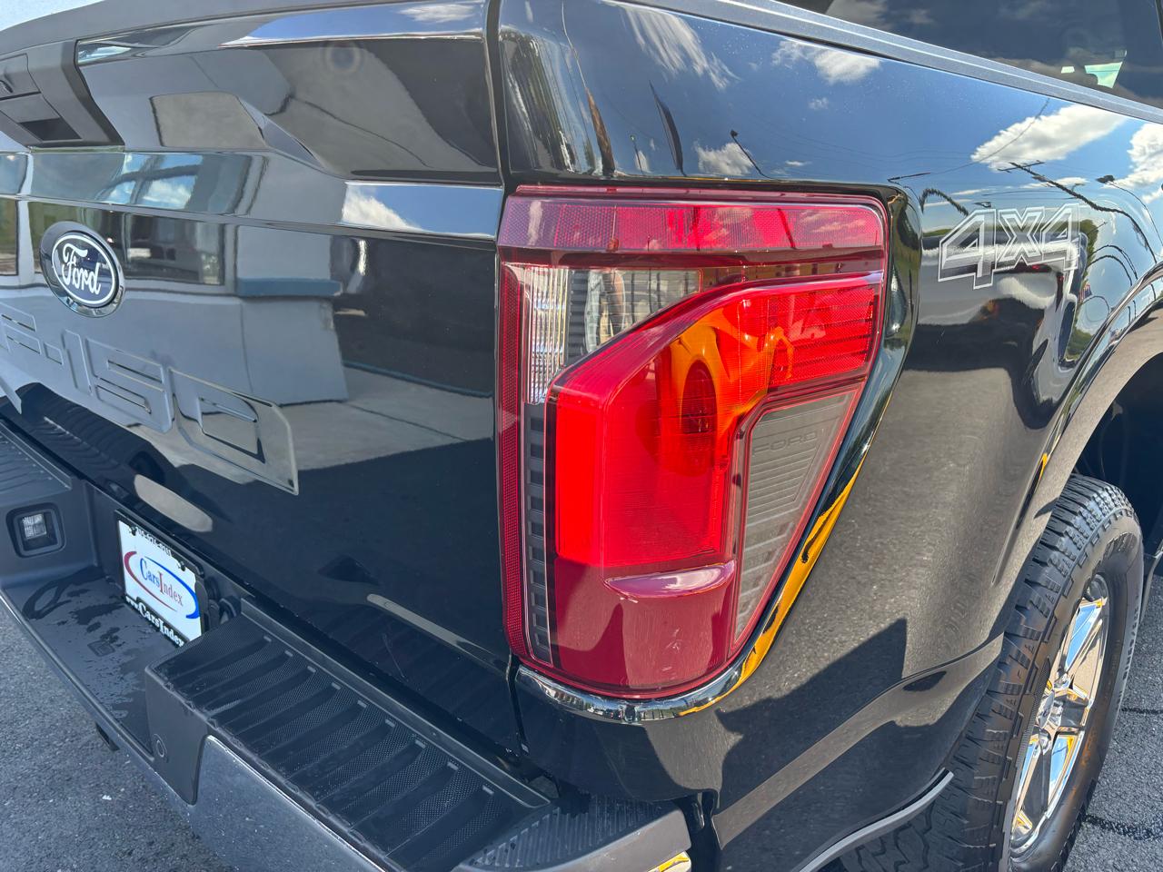 Ford F-150 XLT 4WD SuperCrew 5.5' Box 2025