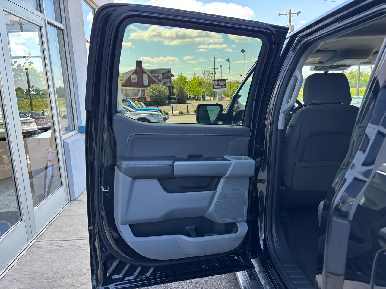 Ford F-150 XLT 4WD SuperCrew 5.5' Box 2025