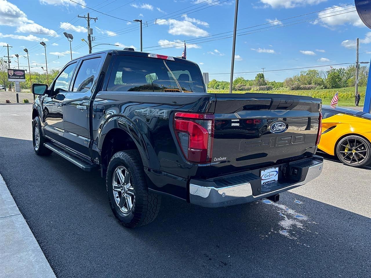 Ford F-150 XLT 4WD SuperCrew 5.5' Box 2025