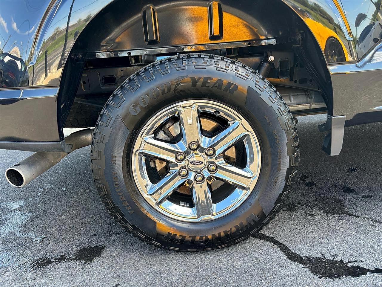 Ford F-150 XLT 4WD SuperCrew 5.5' Box 2025