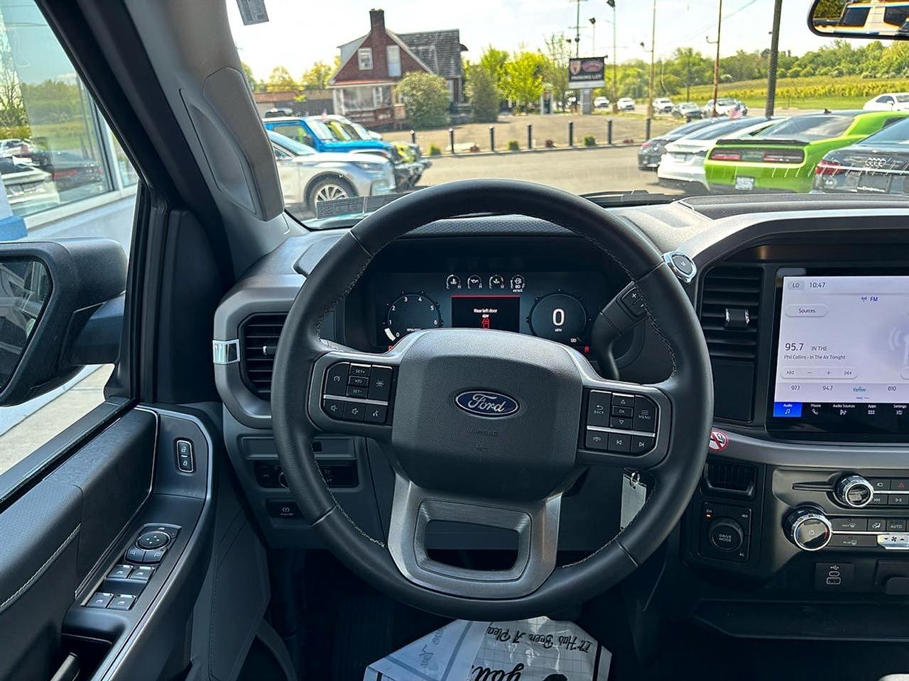 Ford F-150 XLT 4WD SuperCrew 5.5' Box 2025