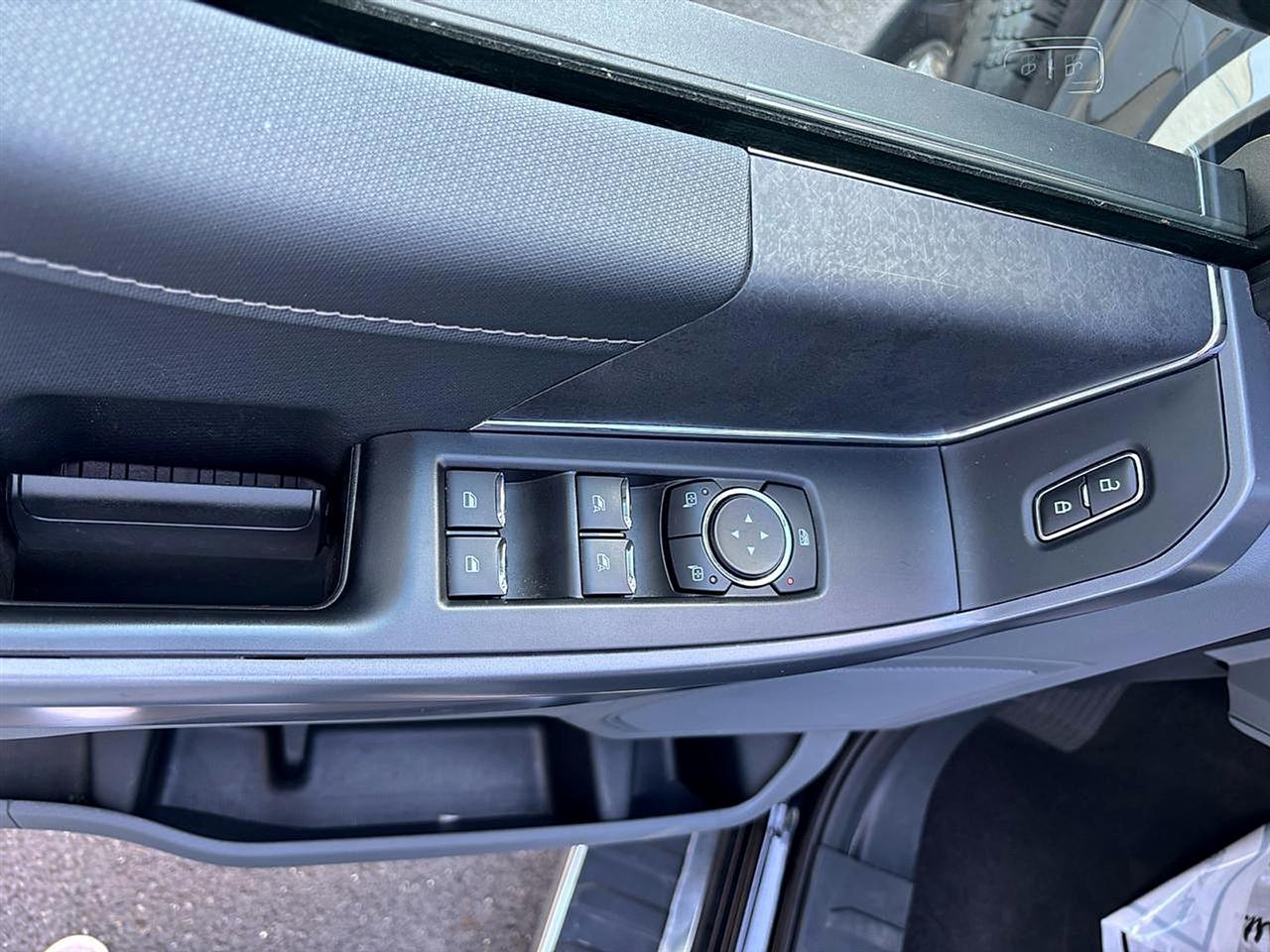 Ford F-150 XLT 4WD SuperCrew 5.5' Box 2025