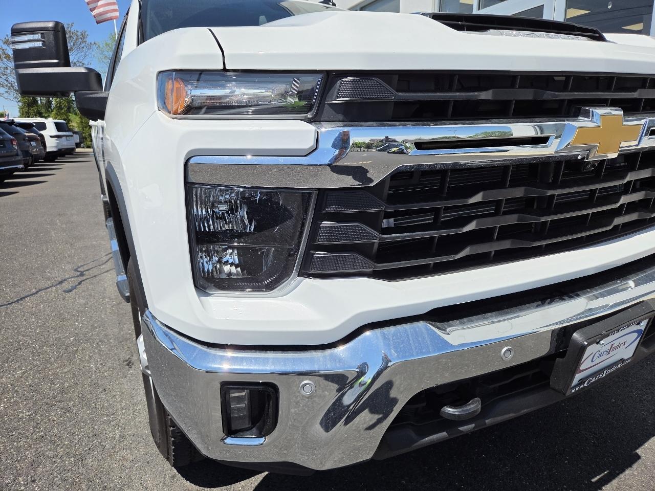 Chevrolet Silverado 2500HD 4WD Crew Cab 172" LT 2025