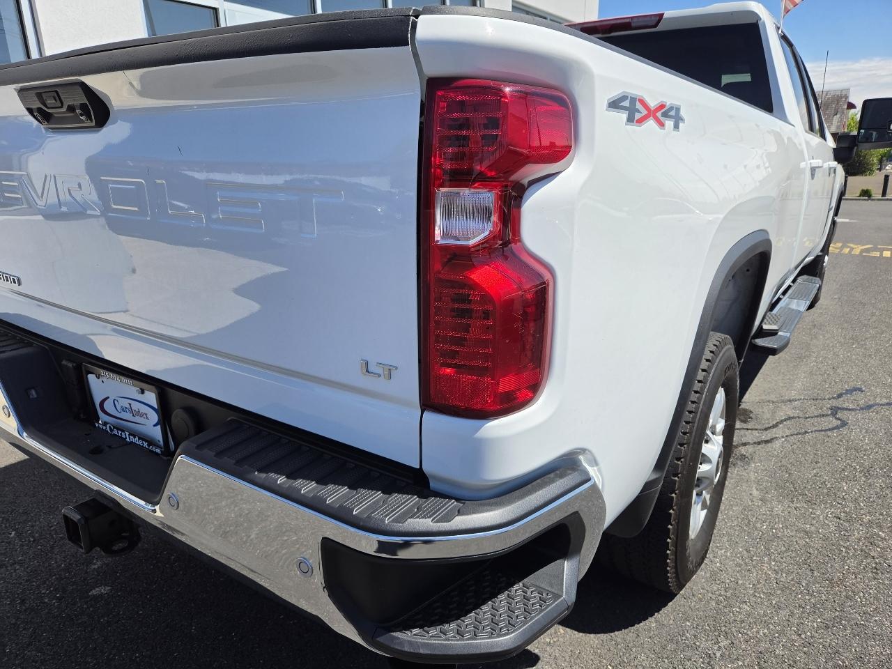Chevrolet Silverado 2500HD 4WD Crew Cab 172" LT 2025